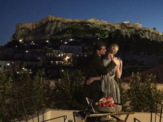 Süit, Sıcak Su Küveti (Iconic, Acropolis View)