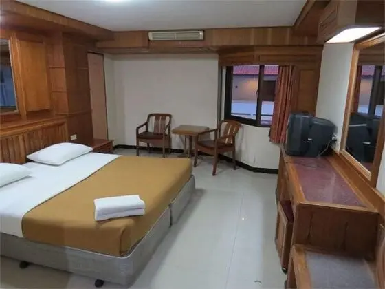 Üç Kişilik Oda