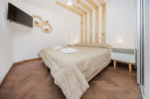 Apart Daire, 1 Büyük (Queen) Boy Yatak ve Çekyat, Sigara İçilmez, Şehir Manzaralı