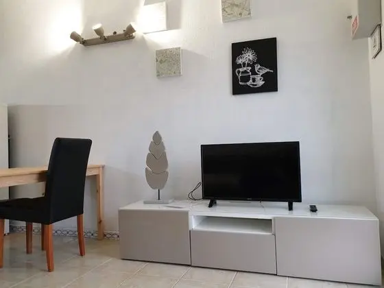 Apart Daire, 1 En Büyük (King) Boy Yatak ve Çekyat