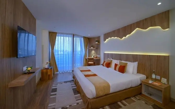 Deluxe Tek Büyük Yataklı Oda