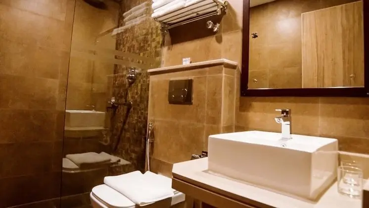 Deluxe Tek Büyük Yataklı Oda