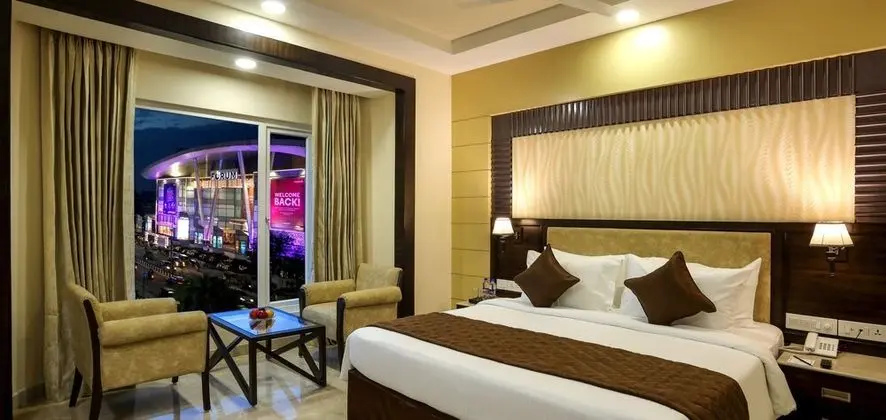 Deluxe Tek Büyük Yataklı Oda