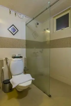Superior Tek Büyük Yataklı Oda, Balkon, Bahçe Manzaralı