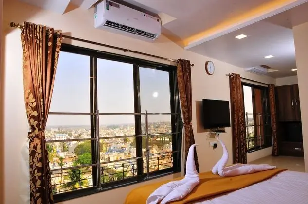 Deluxe Tek Büyük Yataklı Oda, Sigara İçilebilir, Şehir Manzaralı
