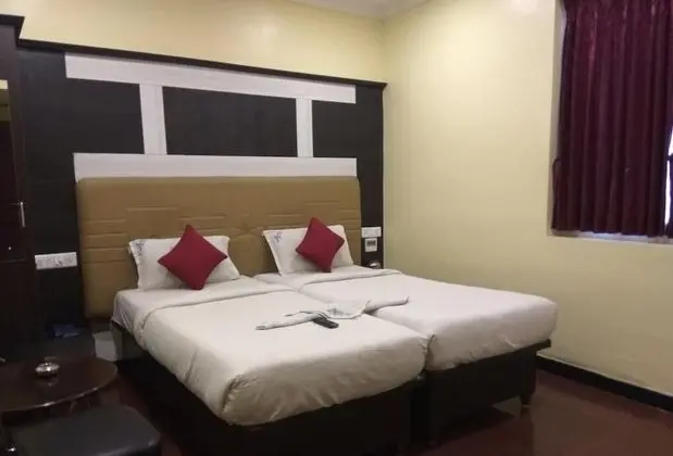 Deluxe Tek Büyük veya İki Ayrı Yataklı Oda, 1 Yatak Odası, Sigara İçilebilir, Şehir Manzaralı