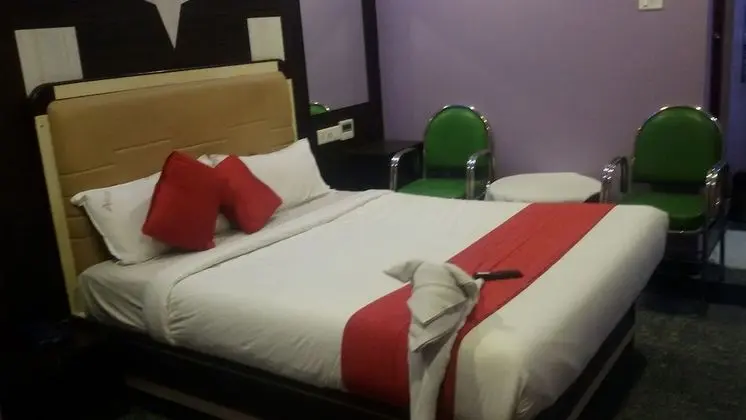 Deluxe Tek Büyük veya İki Ayrı Yataklı Oda, 1 Yatak Odası, Sigara İçilebilir, Şehir Manzaralı