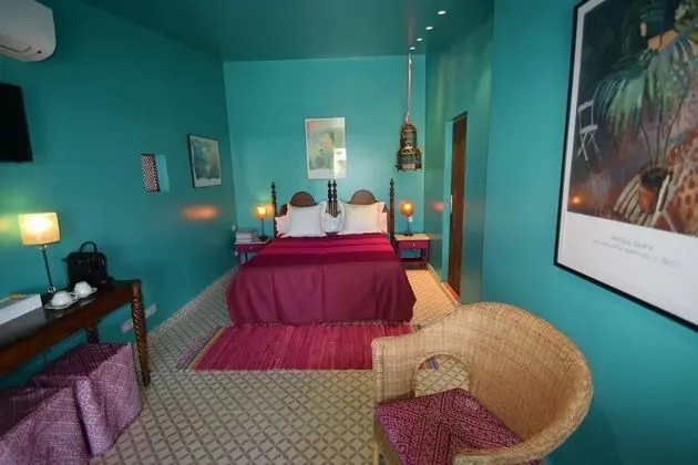 Design Tek Büyük veya İki Ayrı Yataklı Oda, Özel Banyo, Avlu Manzaralı (Zemara)