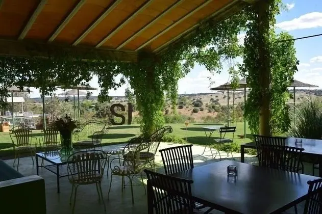 Design Tek Büyük veya İki Ayrı Yataklı Oda, Özel Banyo, Avlu Manzaralı (Zemara)