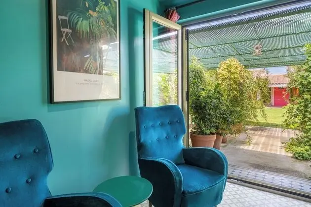 Design Tek Büyük veya İki Ayrı Yataklı Oda, Özel Banyo, Avlu Manzaralı (Zemara)