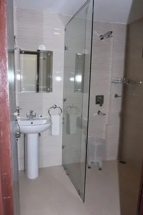 Superior Tek Büyük Yataklı Oda