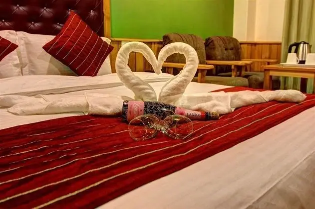 Deluxe Tek Büyük Yataklı Oda, Sigara İçilebilir