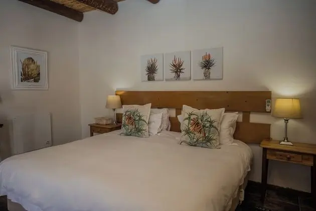Kingfisher Semi-Luxury Double / Twin Room