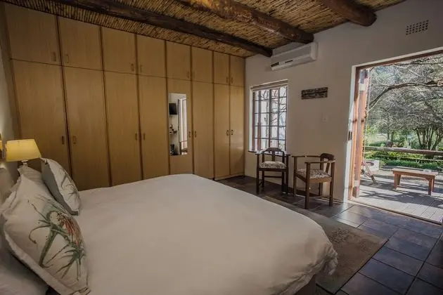 Kingfisher Semi-Luxury Double / Twin Room