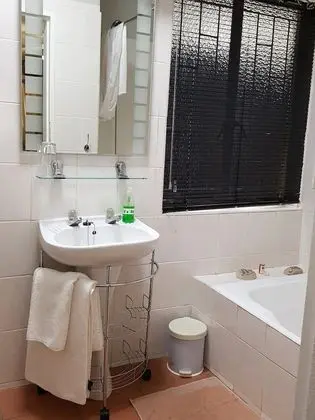 Basic Tek Büyük Yataklı Oda