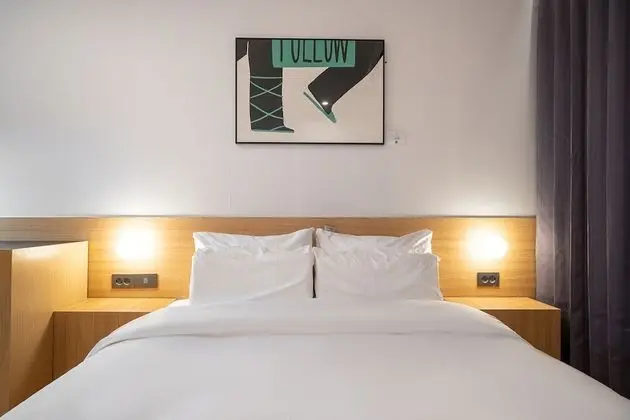 Standard Tek Büyük Yataklı Oda