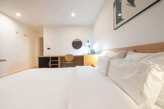 Standard Tek Büyük Yataklı Oda