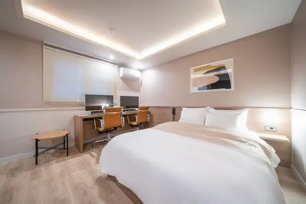 Deluxe Tek Büyük Yataklı Oda