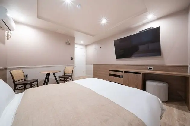 Standard Tek Büyük Yataklı Oda