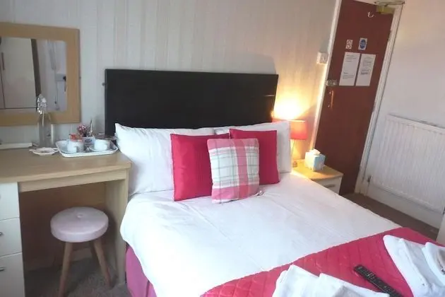 Tek Büyük Yataklı Oda, Banyolu/Duşlu, Deniz Manzaralı (Room3)