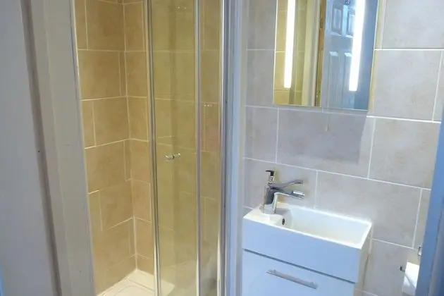 Tek Büyük Yataklı Oda, Banyolu/Duşlu, Liman Manzaralı (Room2)