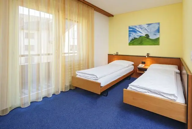 İkiz Standard