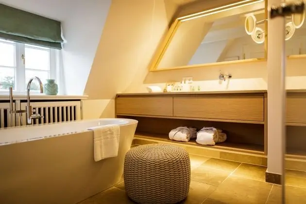 Comfort Tek Büyük Yataklı Oda, 1 En Büyük (King) Boy Yatak, Sigara İçilmez, Bahçe Manzaralı