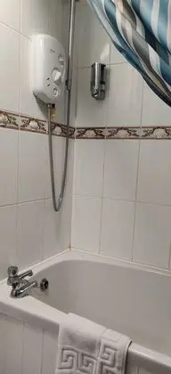Tek Büyük Yataklı Oda, Banyolu/Duşlu