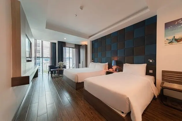 Deluxe Üç Kişilik Oda, Şehir Manzaralı