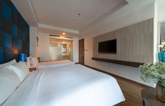 Deluxe Üç Kişilik Oda, Şehir Manzaralı