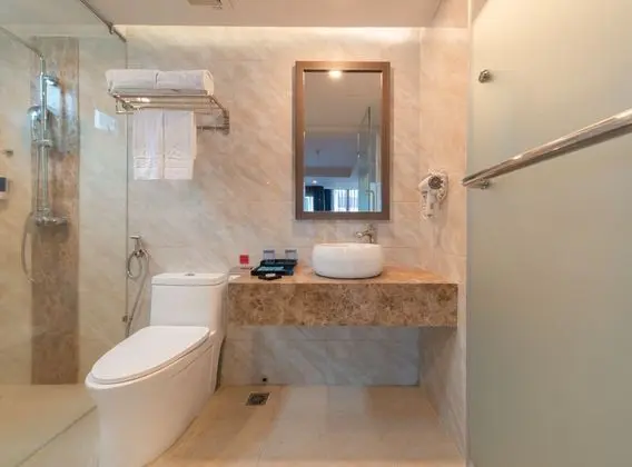 Deluxe Üç Kişilik Oda, Şehir Manzaralı