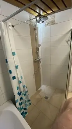 Tek Büyük Yataklı Oda, Sigara İçilmez, Ortak Banyo