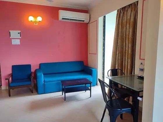 Honeymoon Suite with Balcony and Pool View