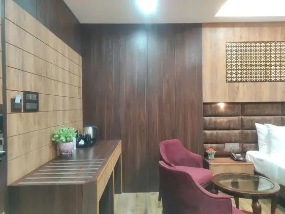 Royal Tek Büyük Yataklı Oda