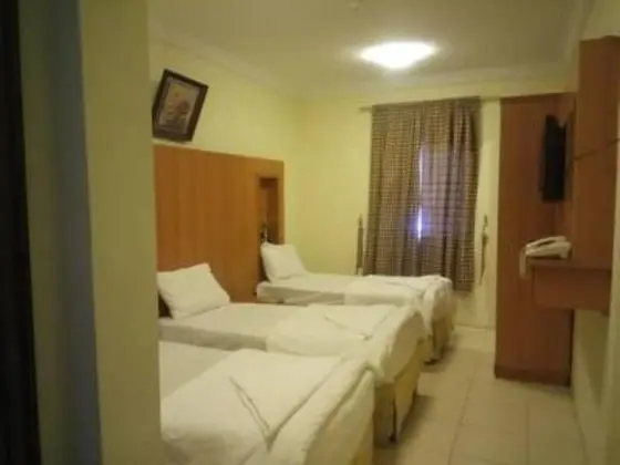 Üç Kişilik Oda