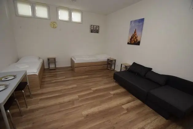 Apart Daire, 3 Yatak Odası (20-00)