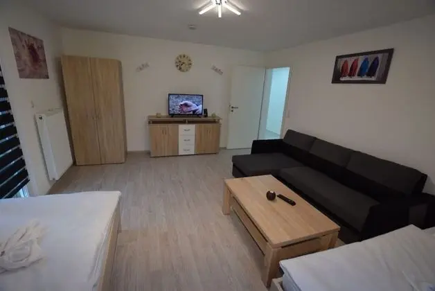 Apart Daire, 3 Yatak Odası (23-00)
