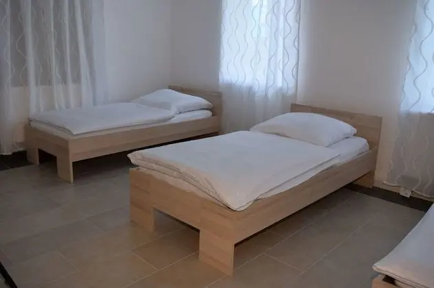 Apart Daire, 2 Yatak Odası (54-00)