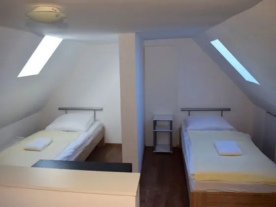 Apart Daire, Birden Çok Yatak Odası (63-00)