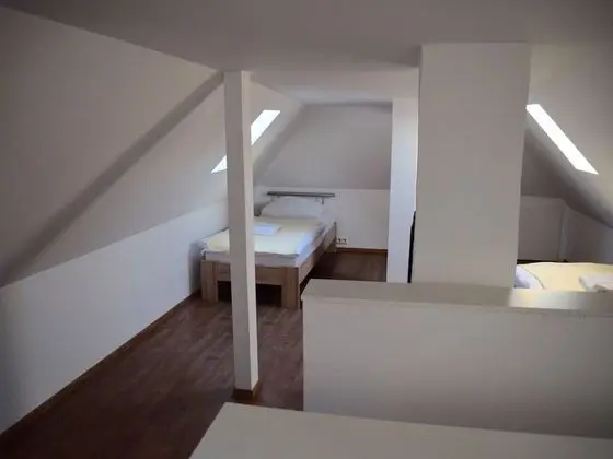 Apart Daire, Birden Çok Yatak Odası (63-00)