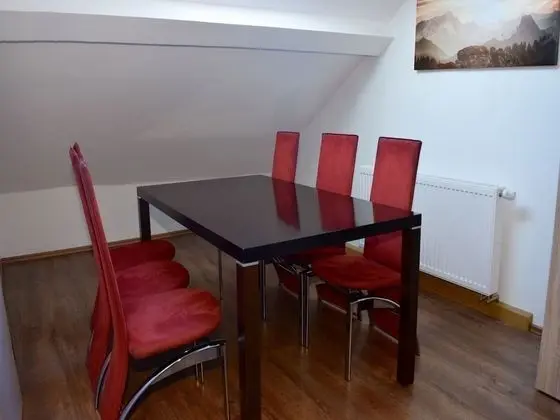 Apart Daire, Birden Çok Yatak Odası (63-00)