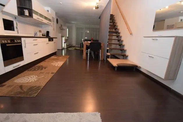 Apart Daire, 3 Yatak Odası (80-00)