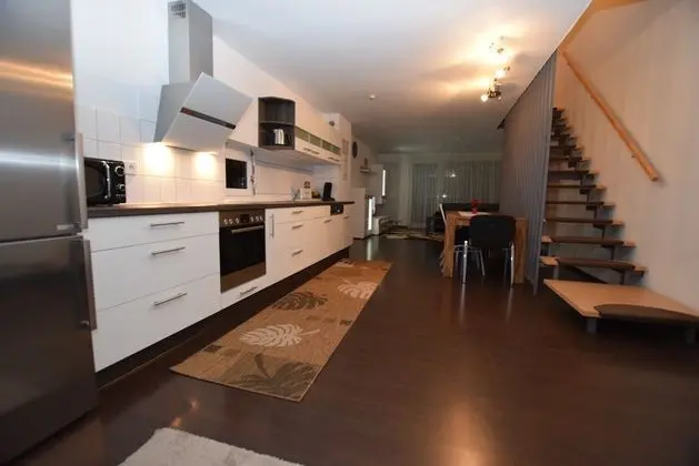Apart Daire, 3 Yatak Odası (80-00)
