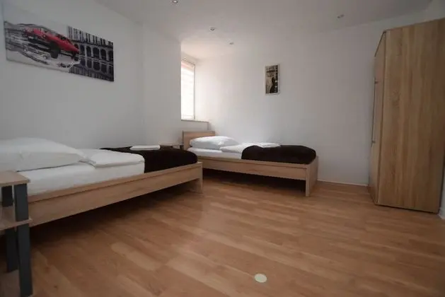 Apart Daire, 2 Yatak Odası (81-00)