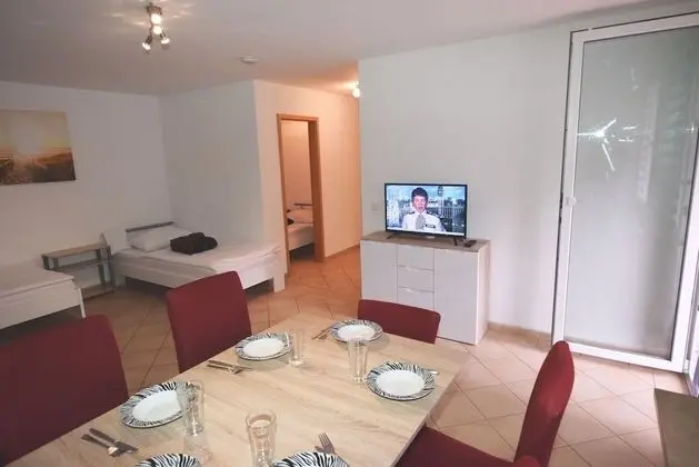 Apart Daire, 2 Yatak Odası (85-00)