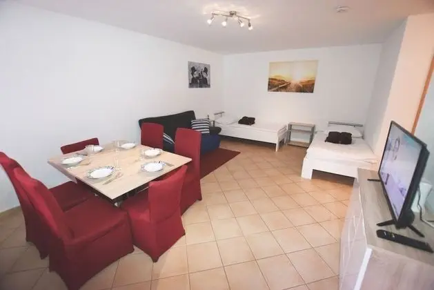 Apart Daire, 2 Yatak Odası (85-00)