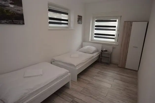 Apart Daire, 2 Yatak Odası (95-00)