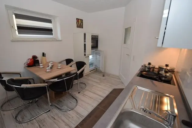 Apart Daire, 2 Yatak Odası (95-00)