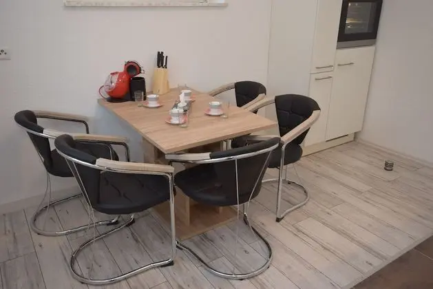 Apart Daire, 2 Yatak Odası (95-00)