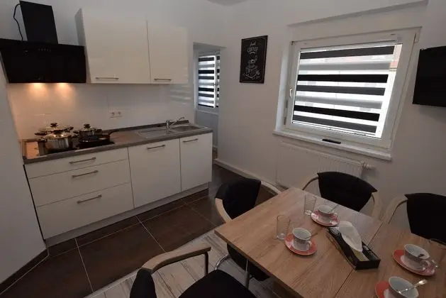 Apart Daire, 2 Yatak Odası (95-00)